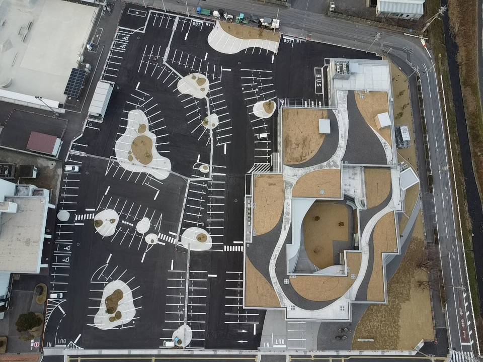 株式会社石宝